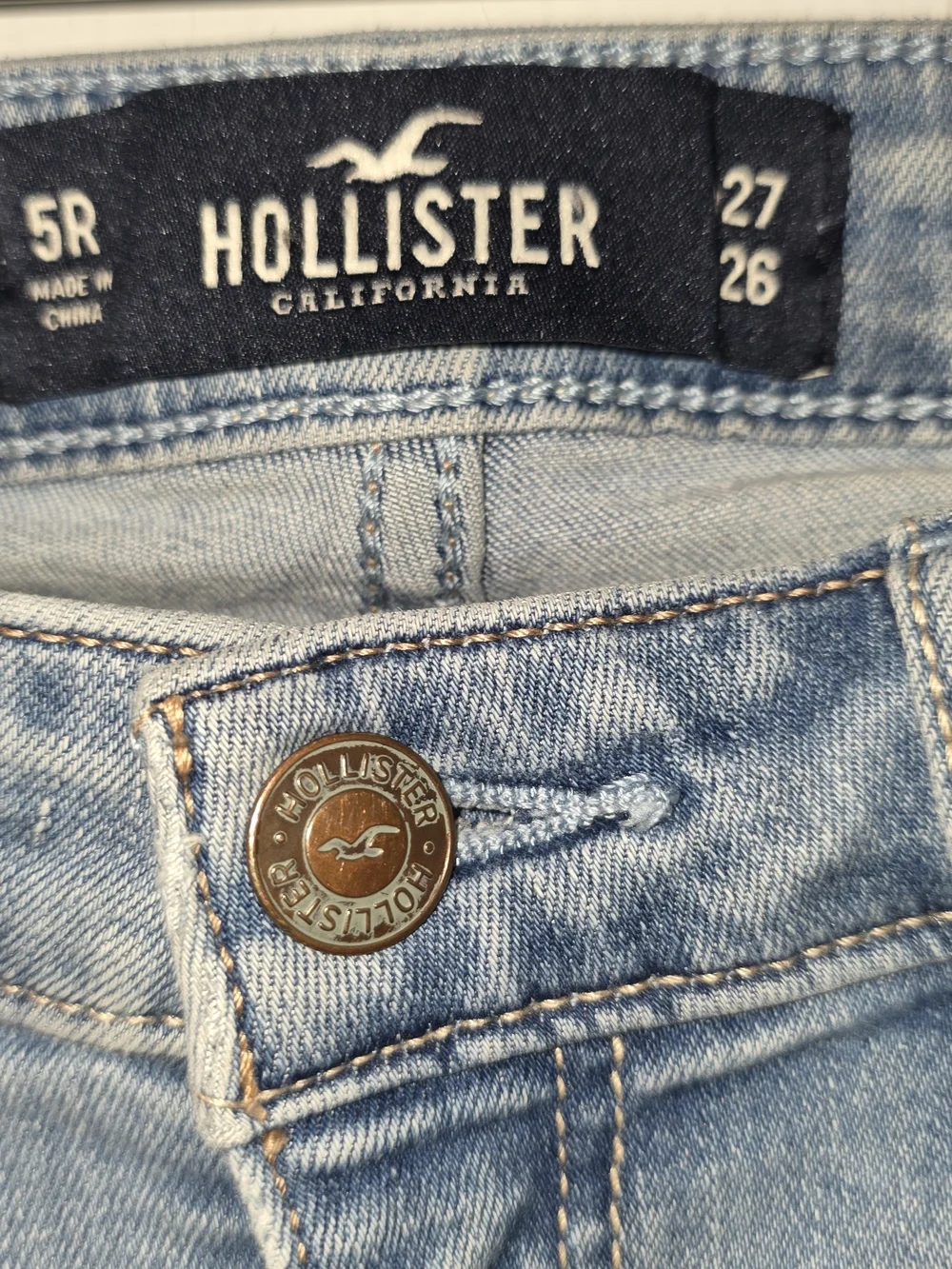 Hollister Distressed Ankle Jeans